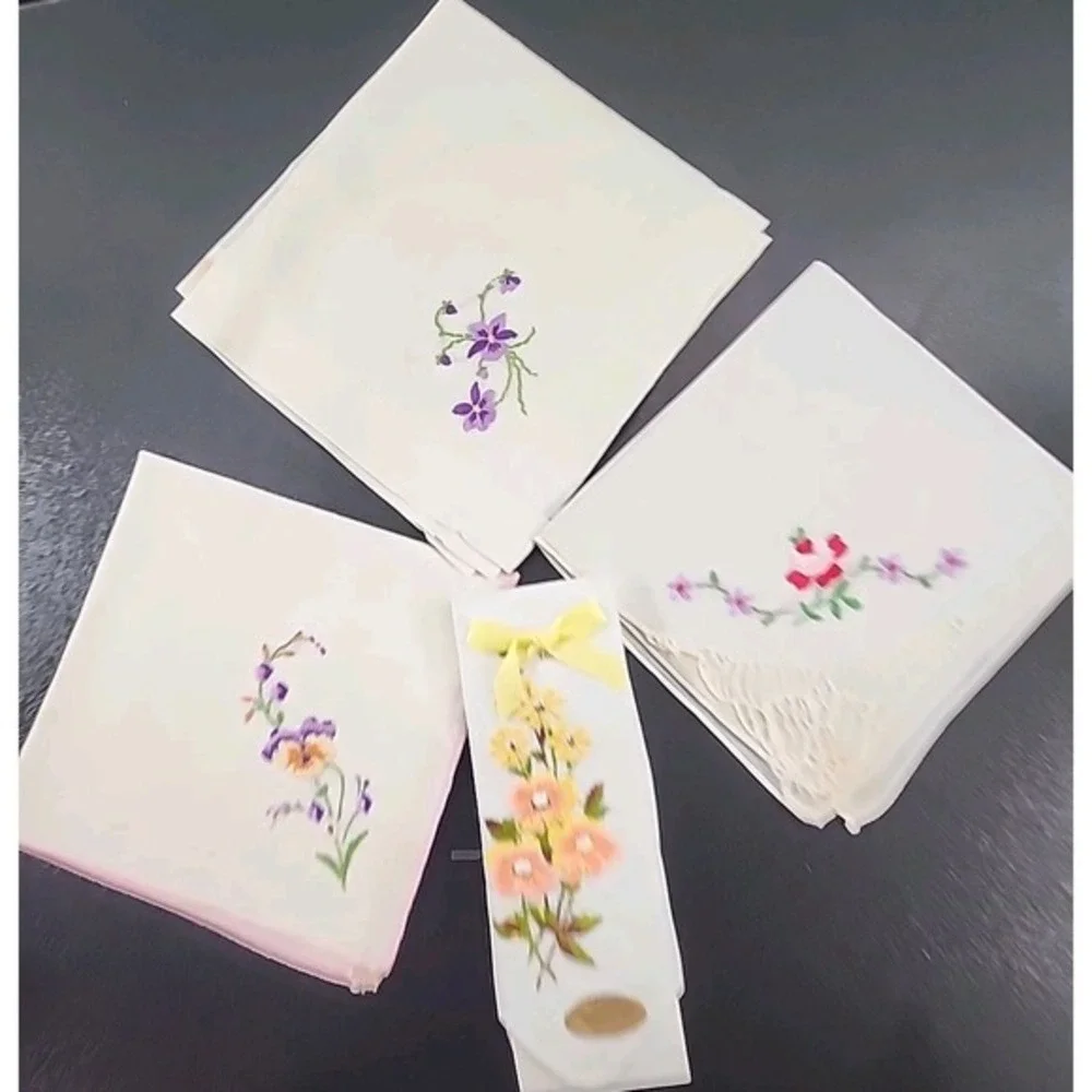 vtg Embroidered‎ floral handkerchiefs lot 4 Hankies
